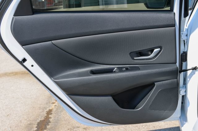 New 2026 Hyundai Elantra Limited FWD image 14
