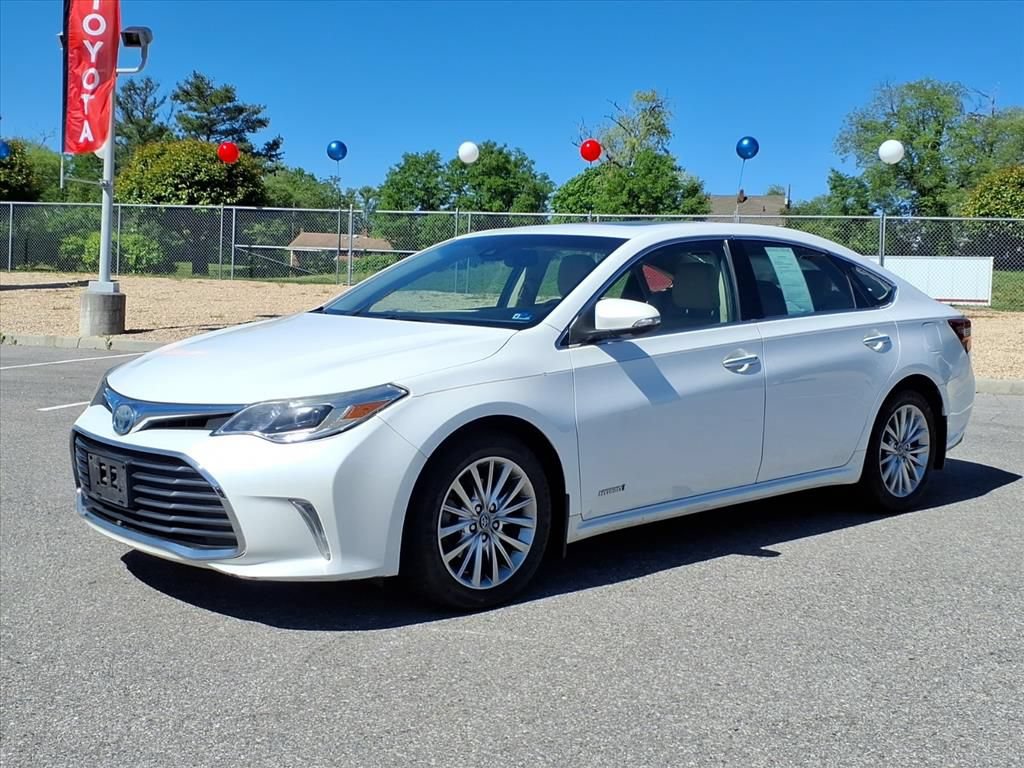 Used 2018 Toyota Avalon Limited w/ All Weather Liner Package FWD image 8