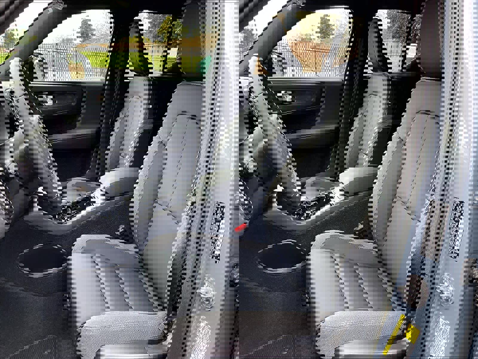 Used 2023 Volvo XC40 Recharge Plus image 28