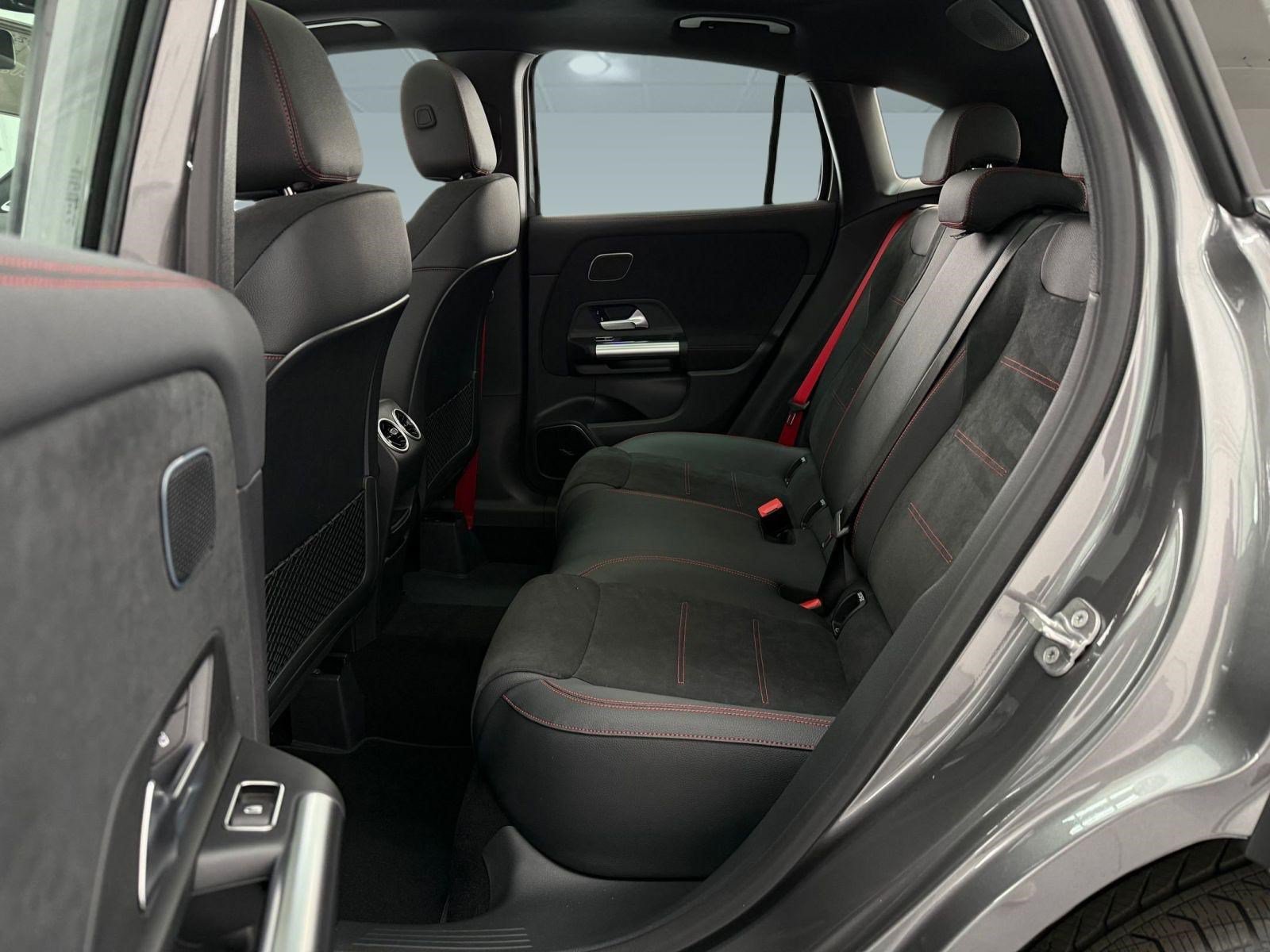 New 2026 Mercedes-Benz GLA 35 AMG 4MATIC image 12