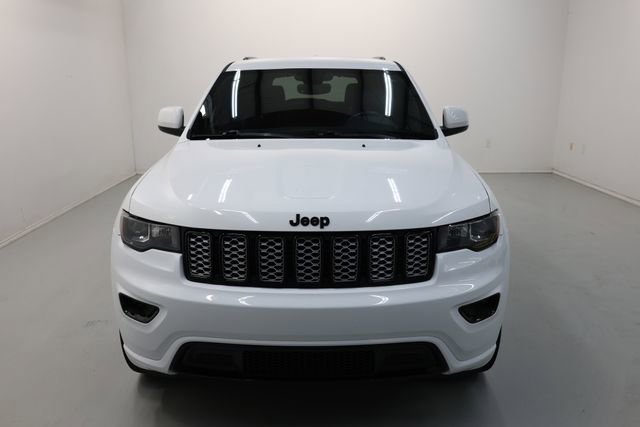 Used 2017 Jeep Grand Cherokee Altitude image 39