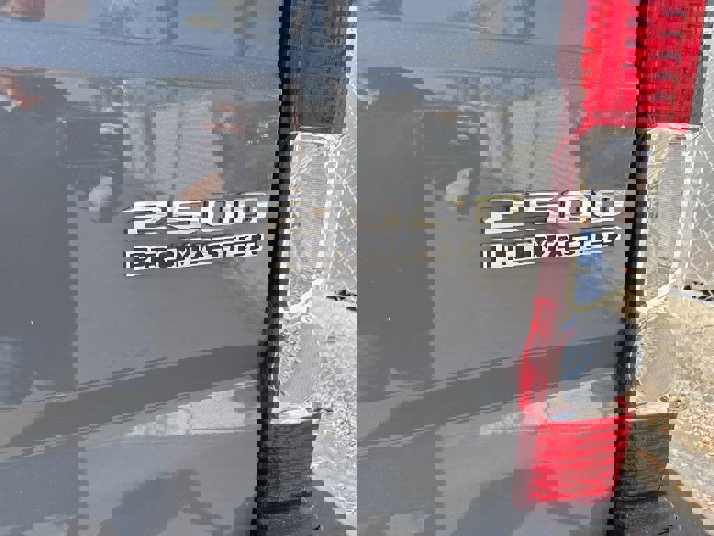 New 2025 RAM ProMaster 2500 w/ Quick Order Package 22G SLT image 7