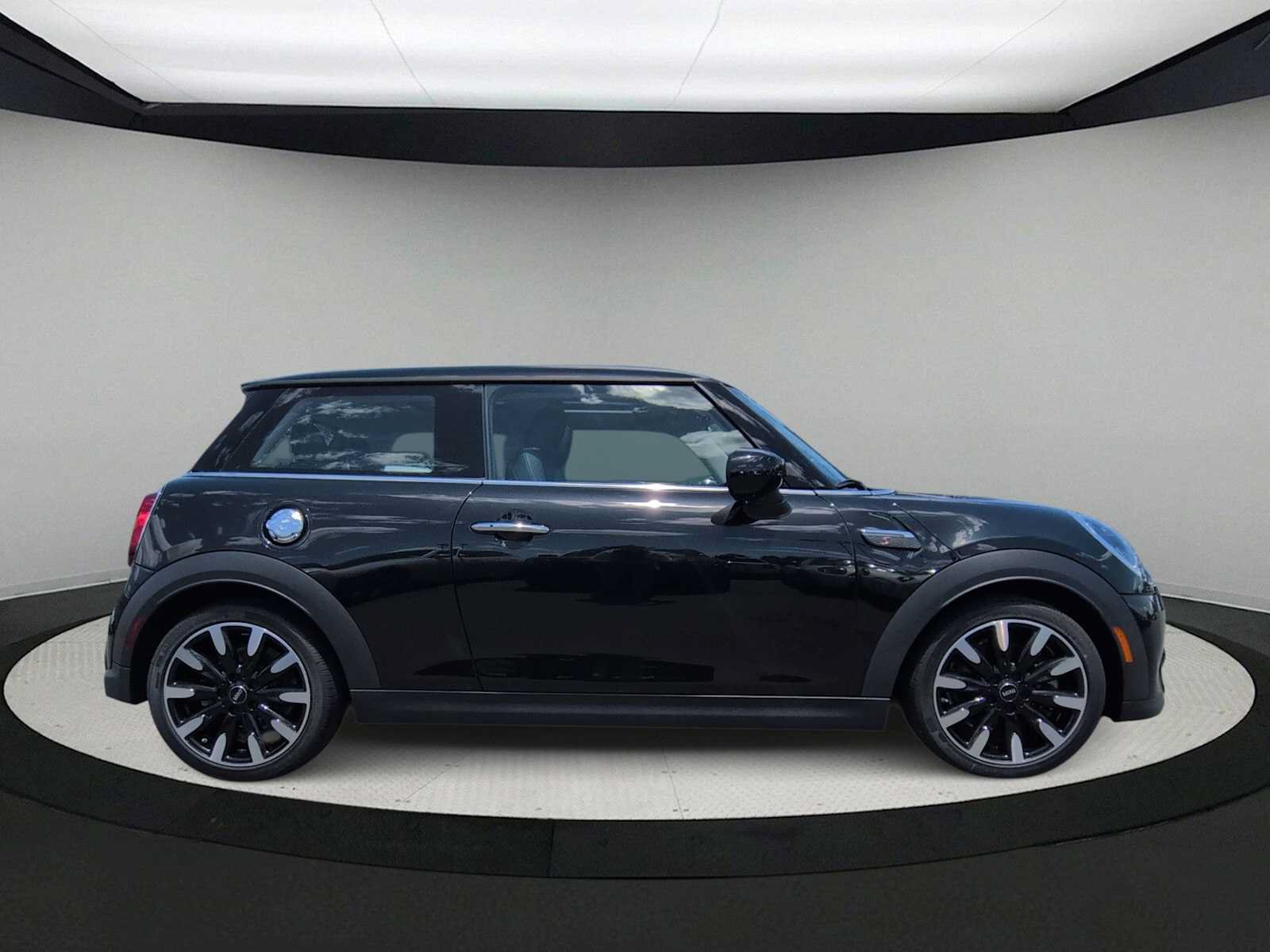 Certified 2024 MINI Cooper S FWD image 9
