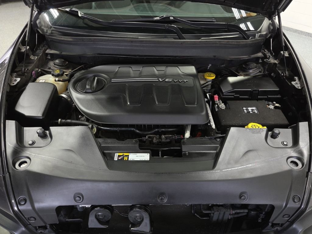 Used 2015 Jeep Cherokee Trailhawk w/ Leather Interior Group image 40