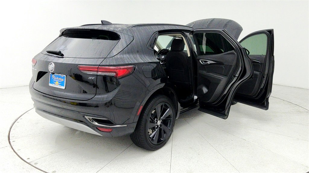 Used 2023 Buick Envision Essence w/ Sport Touring Package image 12