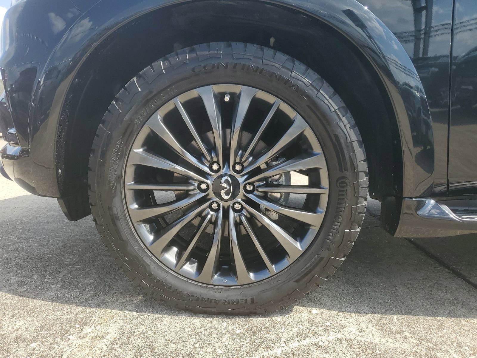 Used 2023 INFINITI QX80 Premium Select w/ Cargo Package image 7