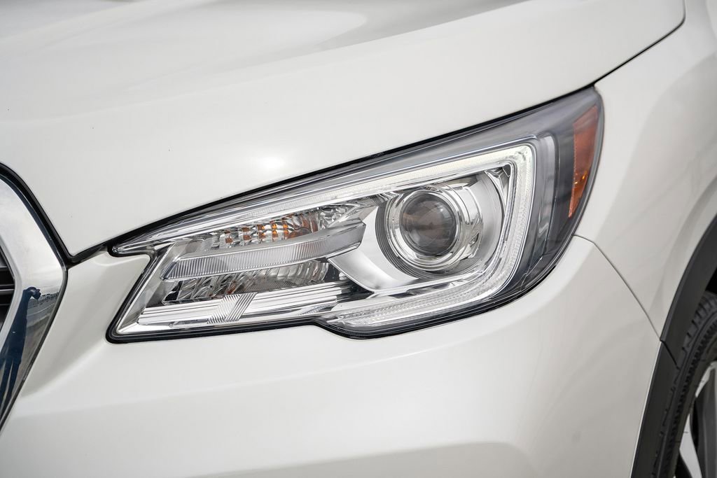 Used 2022 Subaru Ascent Limited w/ Technology Package AWD/4WD image 5