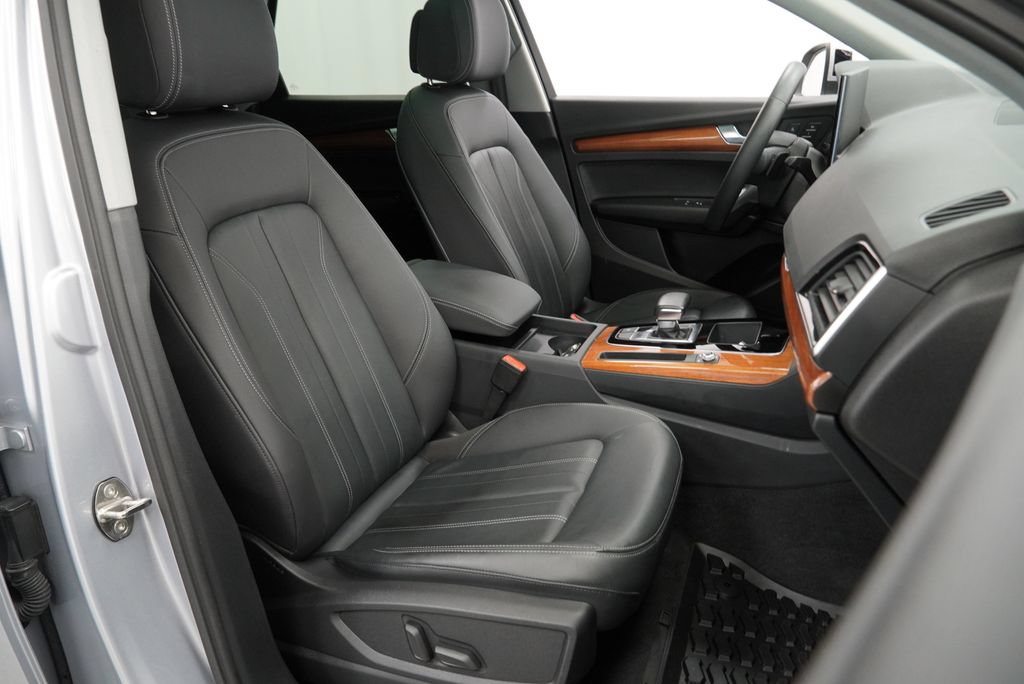 Used 2023 Audi Q5 2.0T Premium w/ Convenience Package AWD/4WD image 31