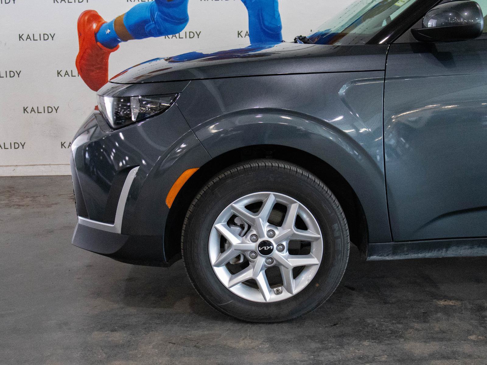 Used 2025 Kia Soul LX FWD image 14