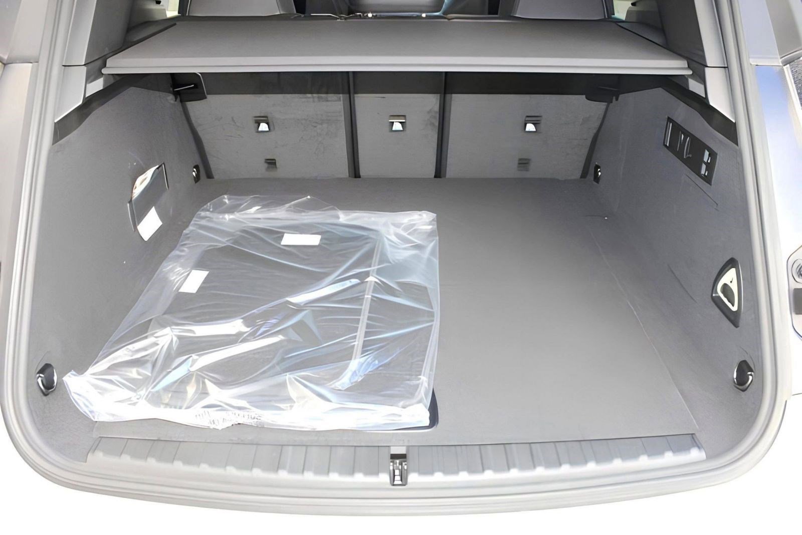 Used 2025 BMW iX M60 image 34