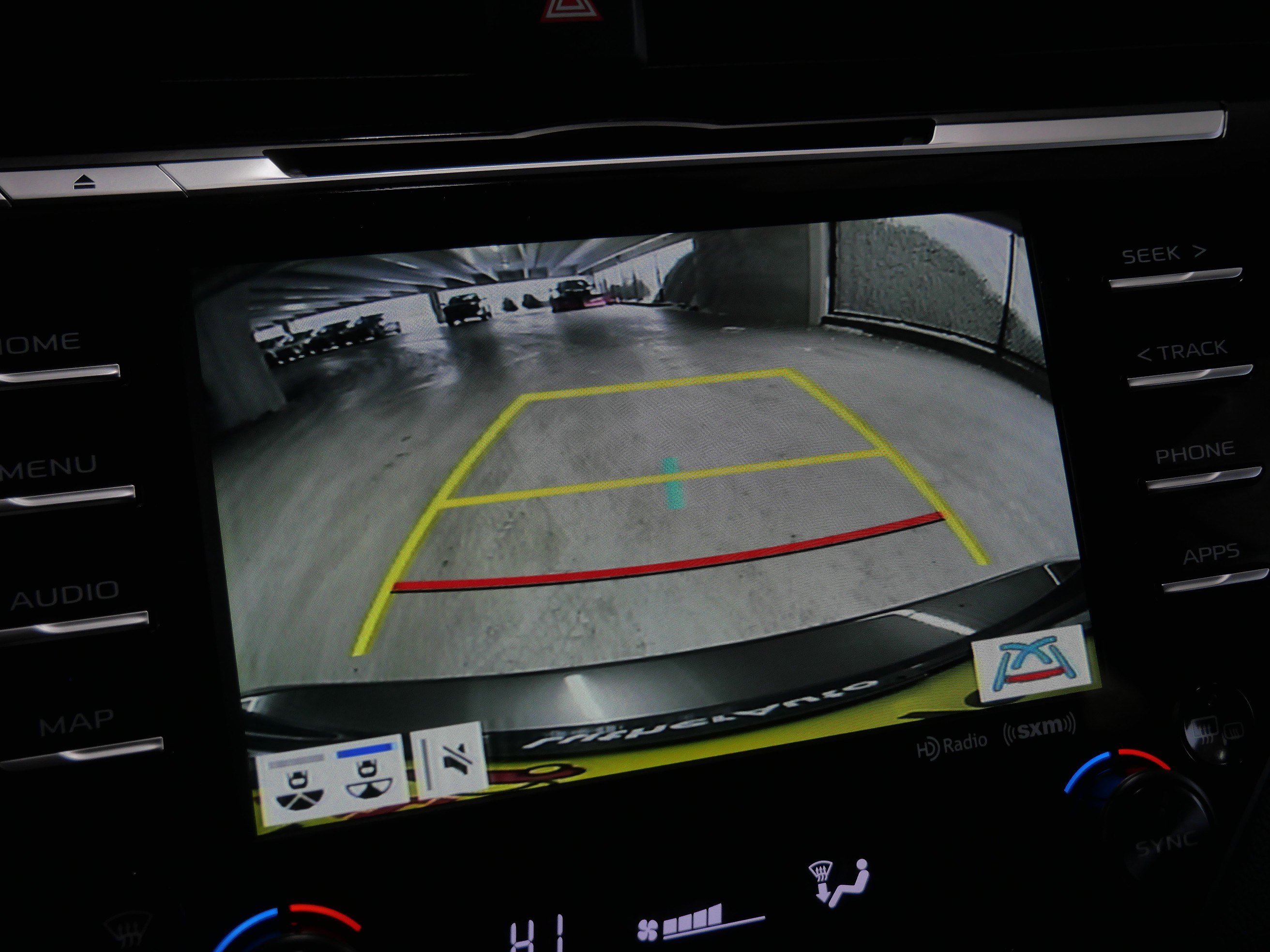 Certified 2020 Toyota Camry XLE image 33