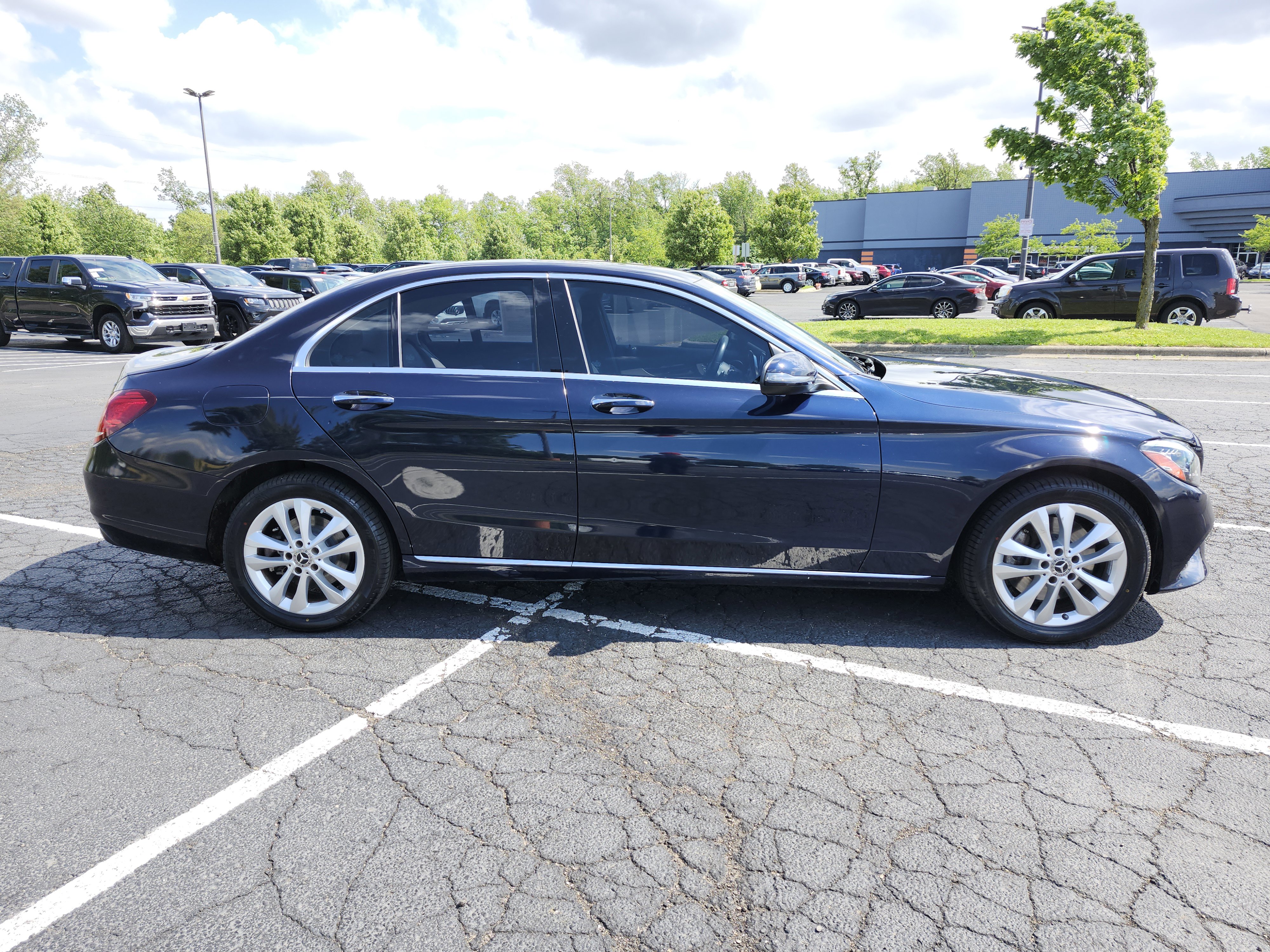 Used 2019 Mercedes-Benz C 300 4MATIC Sedan image 19