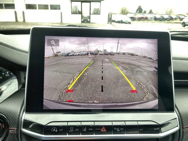 Used 2024 Jeep Compass Trailhawk AWD/4WD image 17