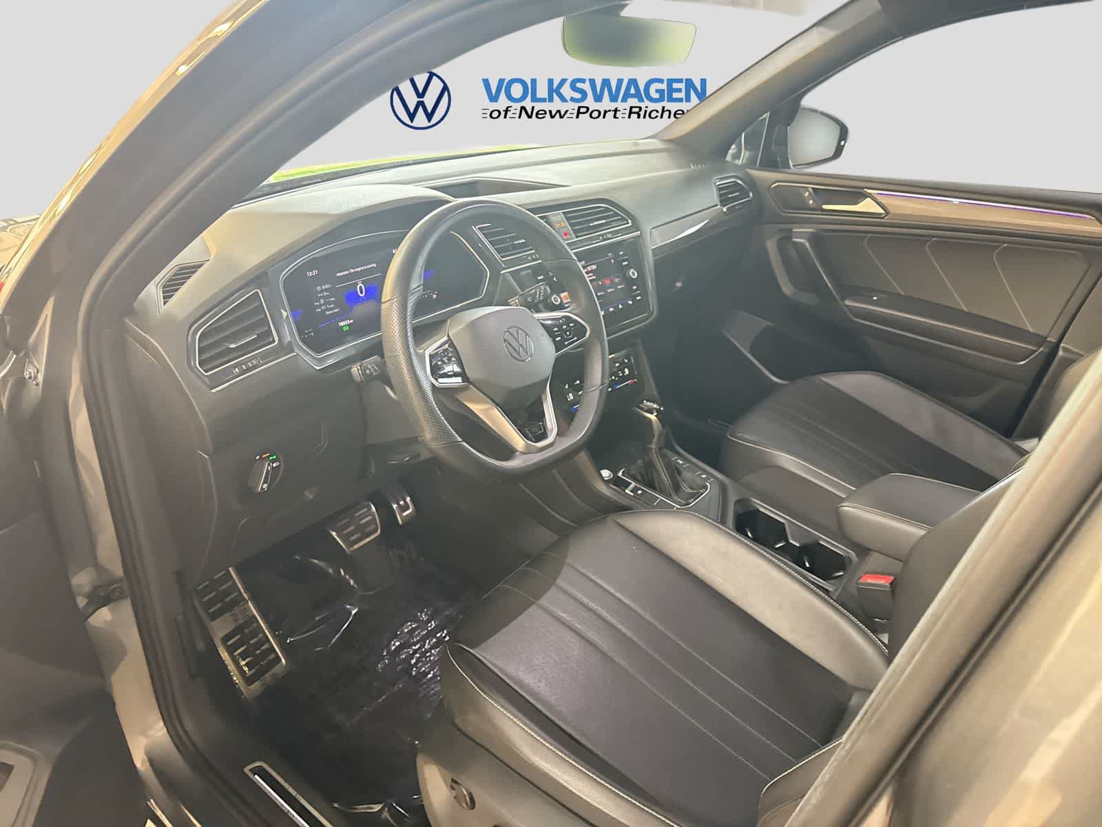 Used 2022 Volkswagen Tiguan SE R-Line FWD image 10