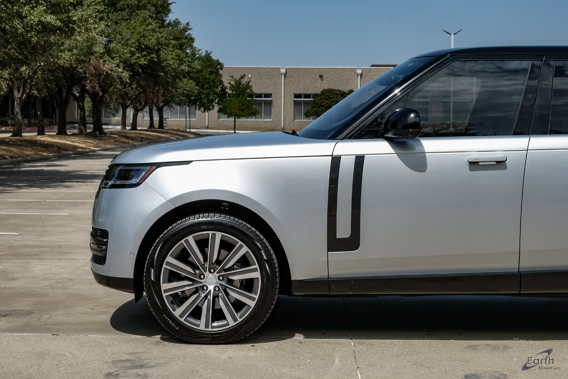 Used 2023 Land Rover Range Rover SE AWD/4WD image 9