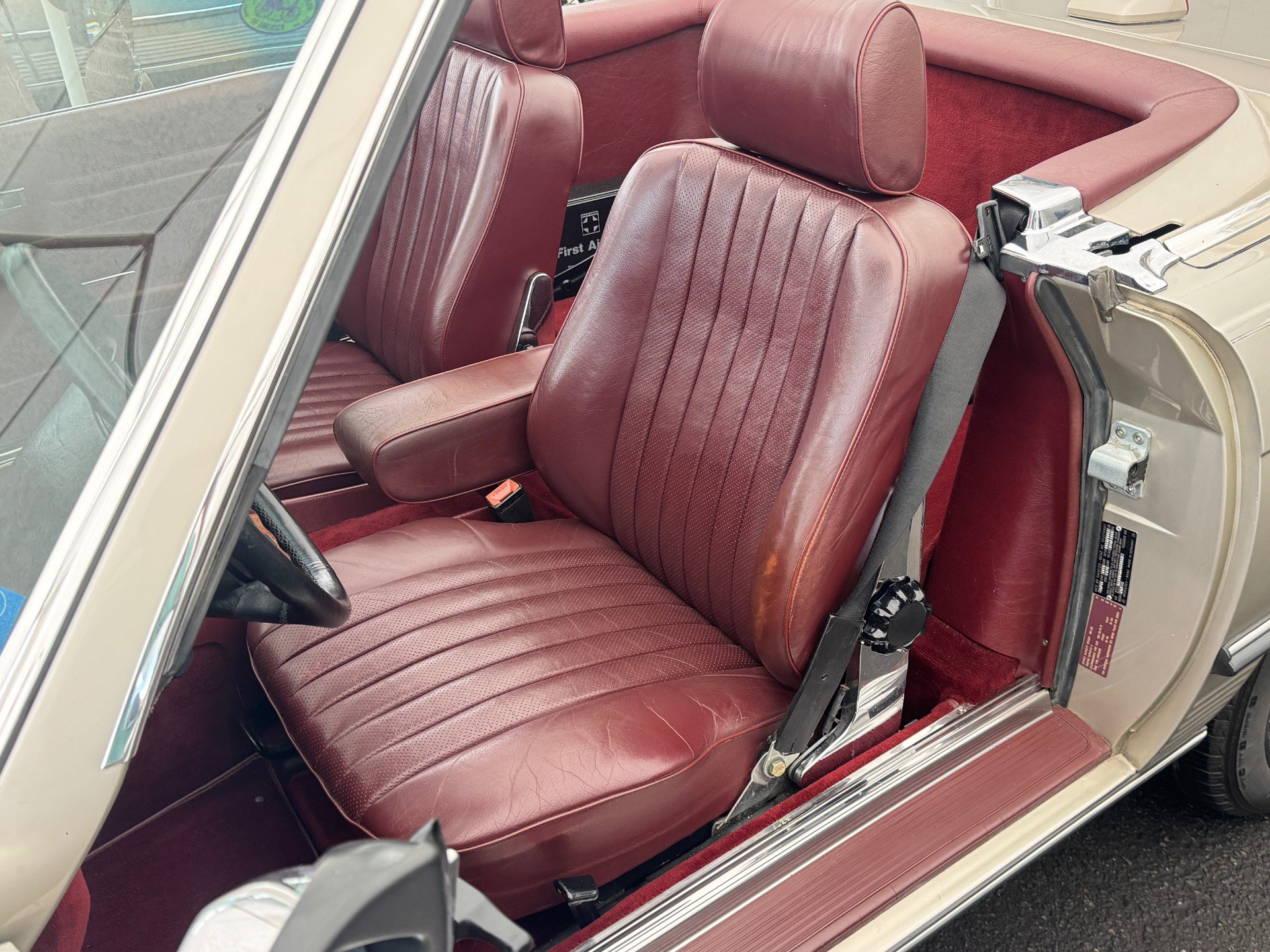 Used 1987 Mercedes-Benz 560 SL image 24