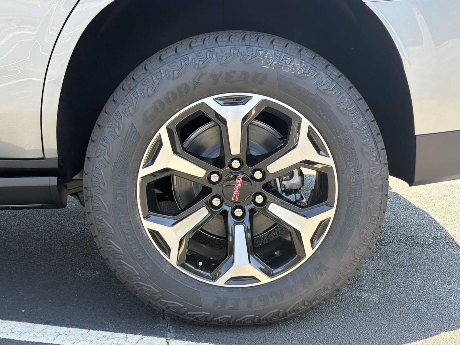 New 2026 GMC Yukon AT4 w/ AT4 Premium Package AWD/4WD image 31