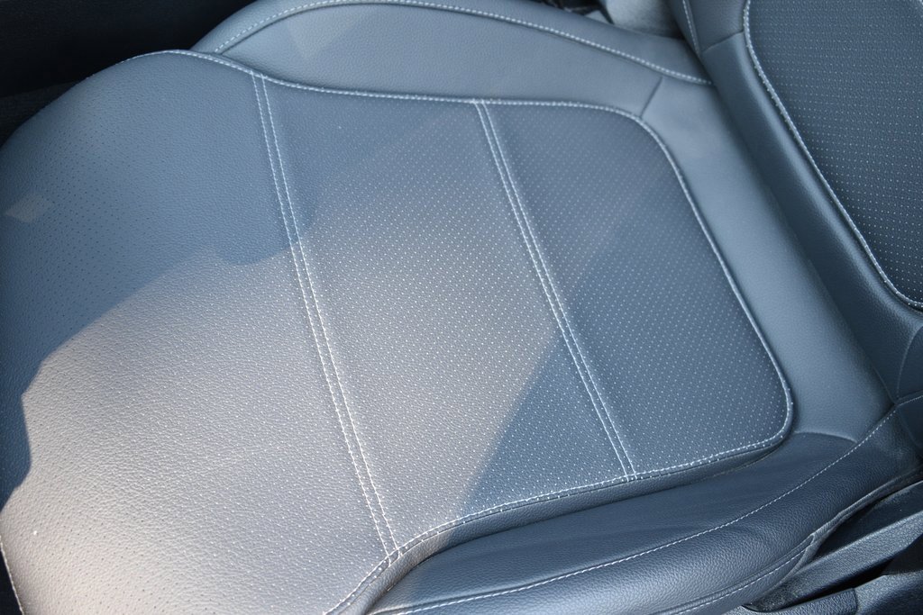 Used 2024 Mercedes-Benz C 300 4MATIC Sedan image 12