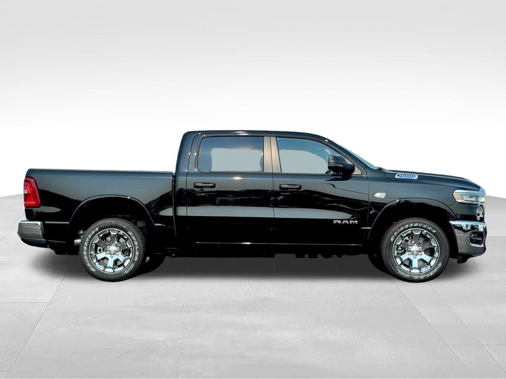 New 2026 RAM 1500 4x4 Crew Cab image 8