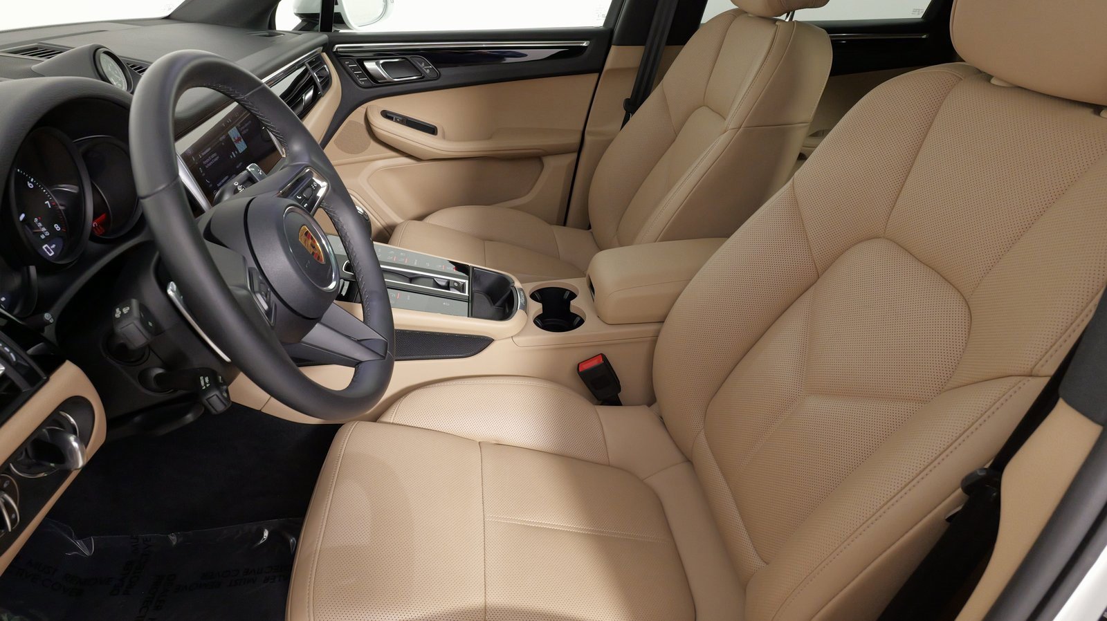 Used 2025 Porsche Macan image 35