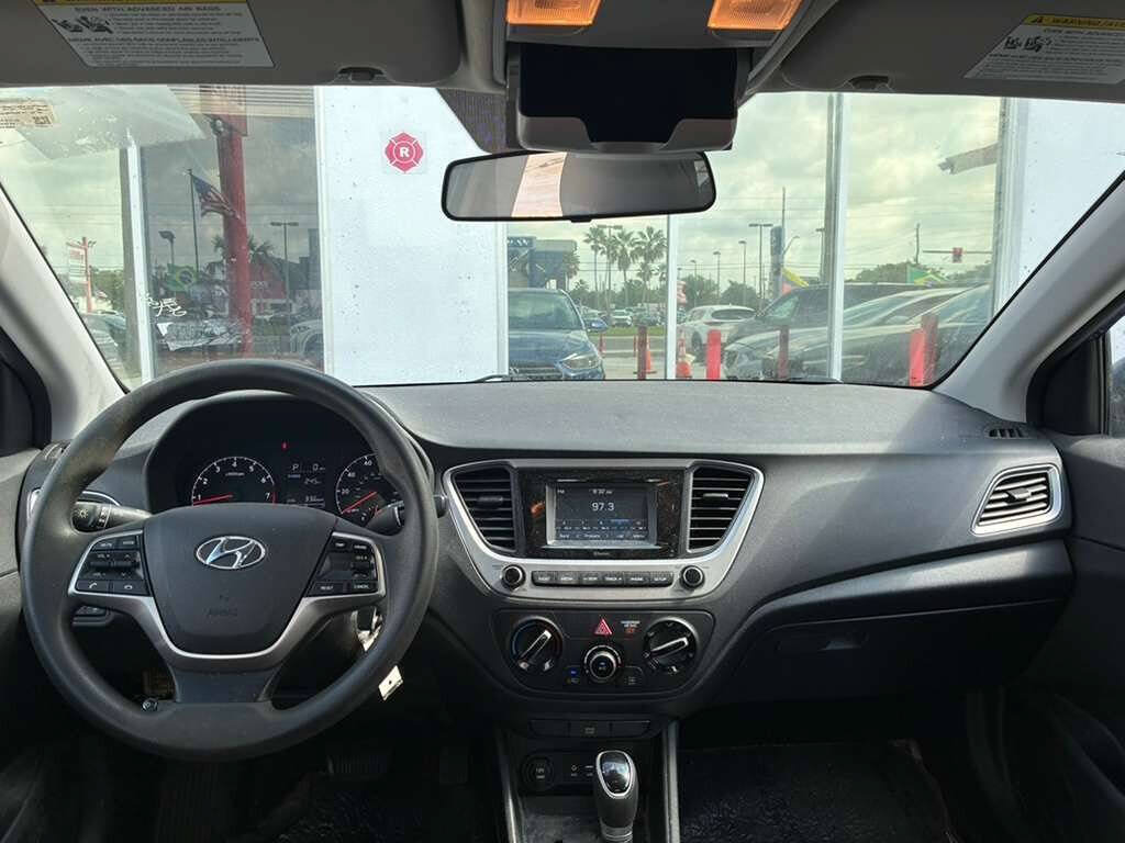 Used 2021 Hyundai Accent SE FWD image 10
