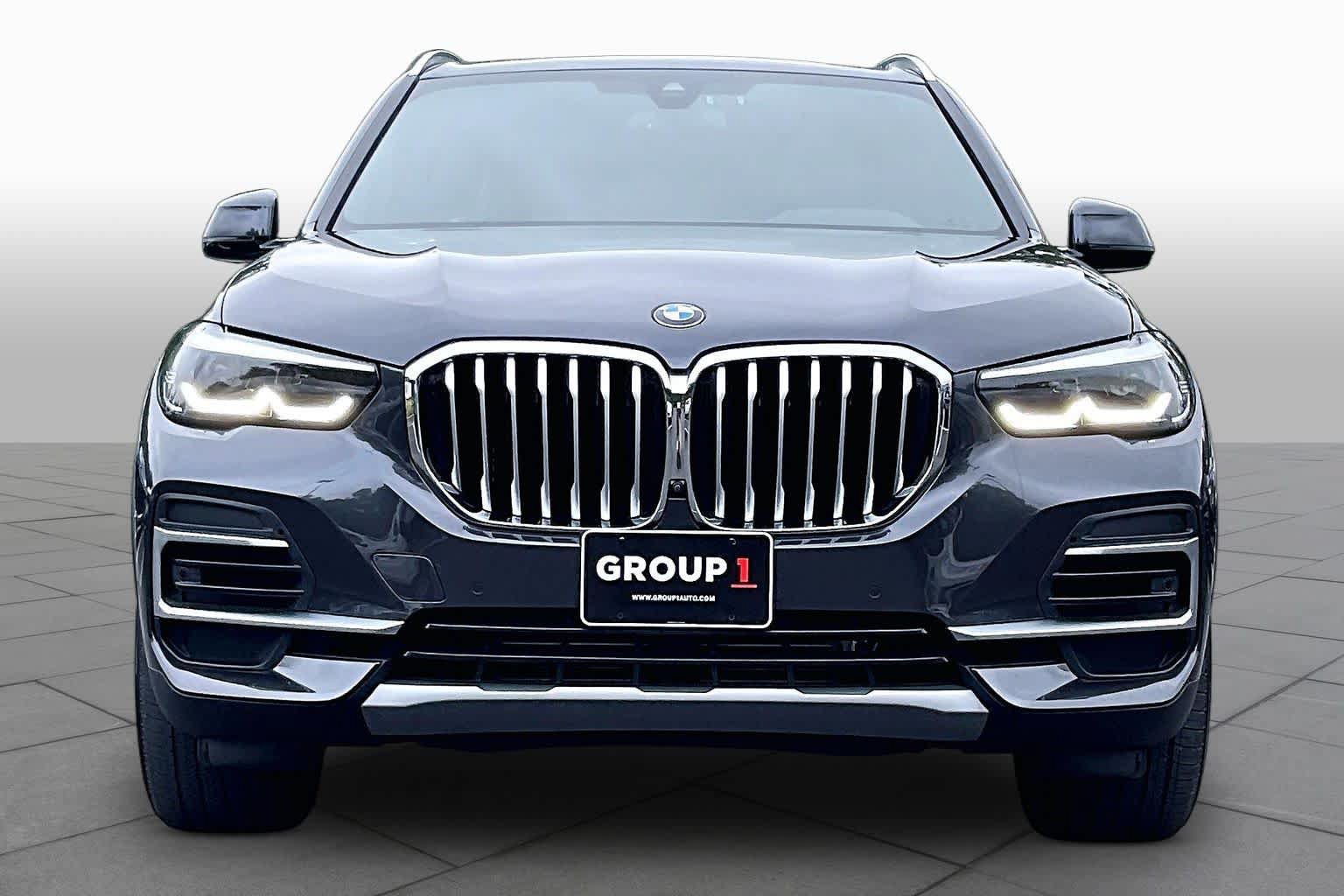 Used 2023 BMW X5 xDrive40i w/ Premium Package AWD/4WD image 3
