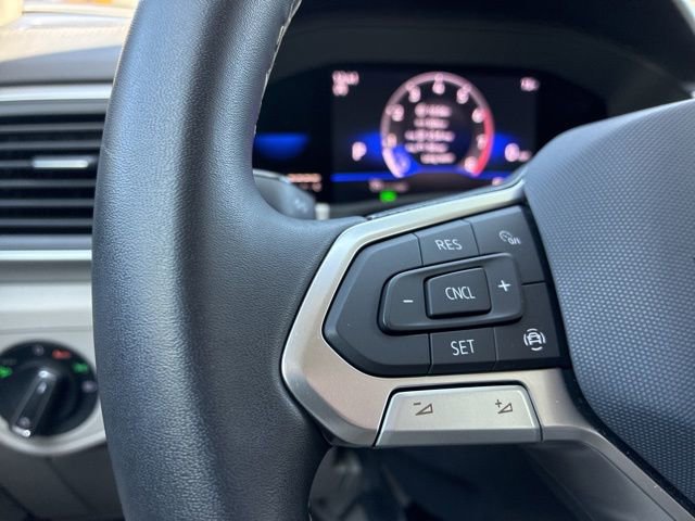 Used 2023 Volkswagen Atlas SE image 28
