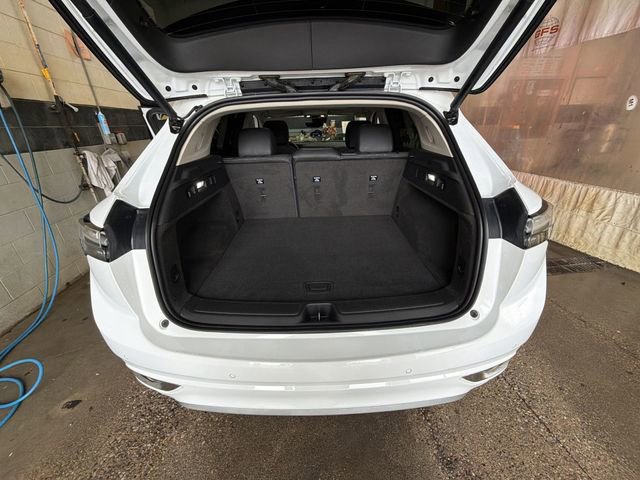 Used 2022 Buick Envision Avenir w/ Technology Package II image 25