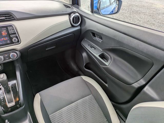 Used 2022 Nissan Versa SV FWD image 17