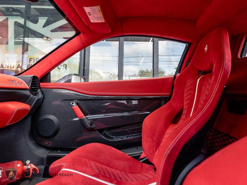 Used 2015 Ferrari 458 Speciale Coupe image 22