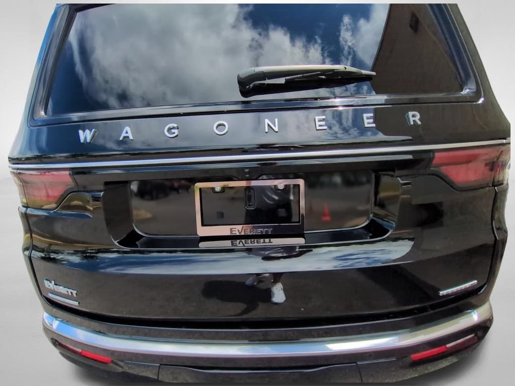 Used 2023 Jeep Wagoneer Series II w/ Premium Group I AWD/4WD image 35