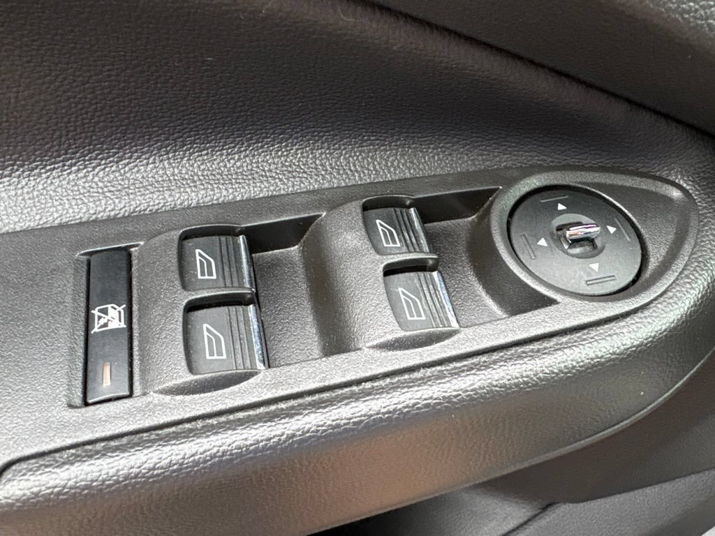Used 2017 Ford Escape SE w/ Equipment Group 201A AWD/4WD image 12