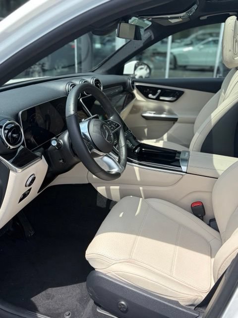 Certified 2025 Mercedes-Benz GLC 300 image 7