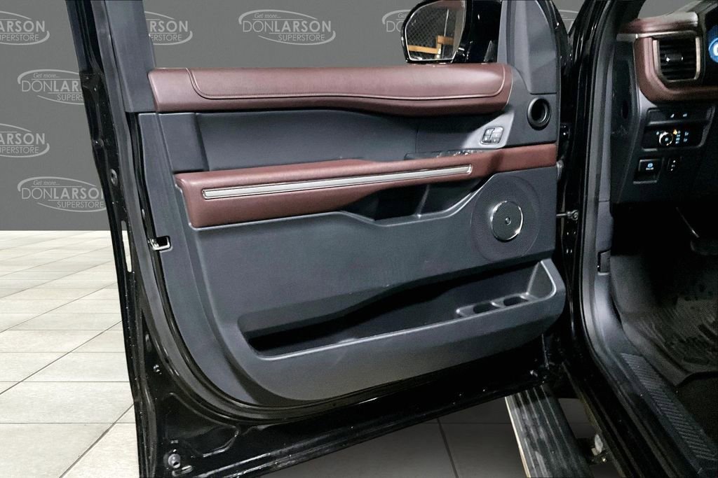 Certified 2022 Ford Expedition Limited image 11