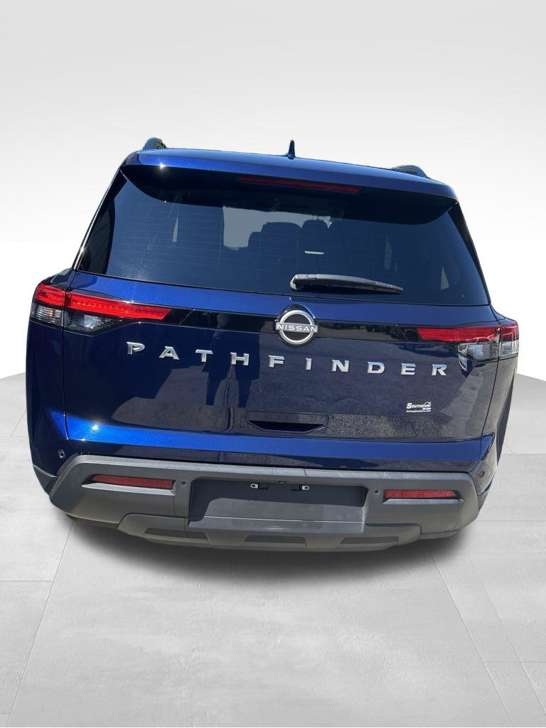 Used 2025 Nissan Pathfinder SV FWD image 4