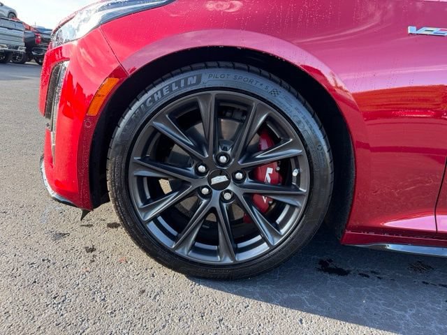 Used 2023 Cadillac CT5 V w/ Premium Package RWD image 9