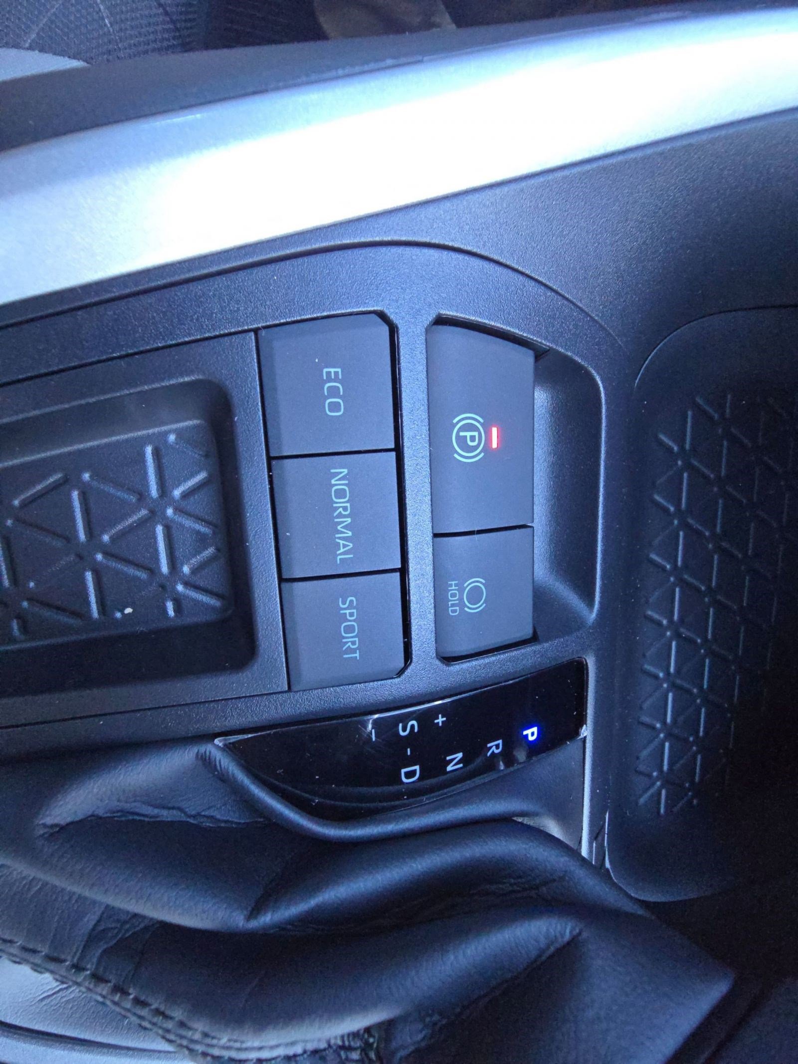 New 2025 Toyota RAV4 XLE w/ Convenience Package image 24