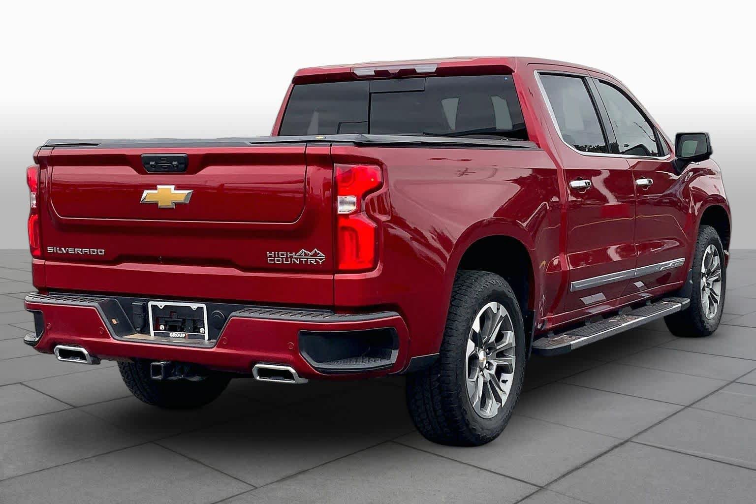 Used 2024 Chevrolet Silverado 1500 High Country w/ Z71 Off-Road Package AWD/4WD image 13