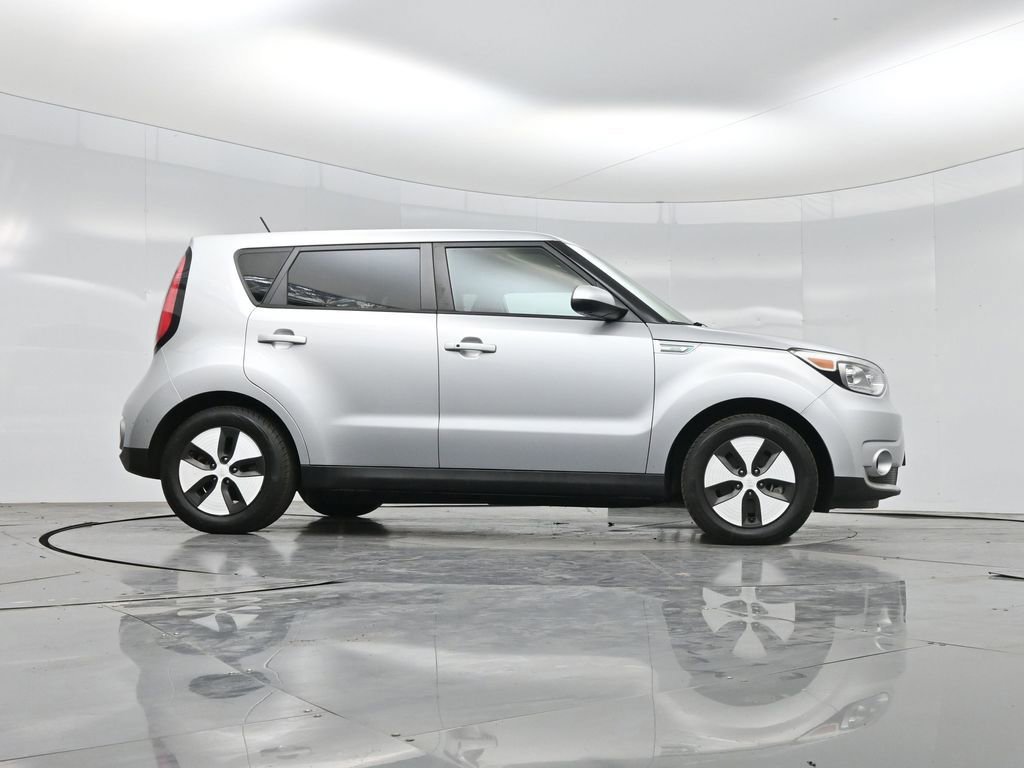 Used 2016 Kia Soul EV FWD image 46