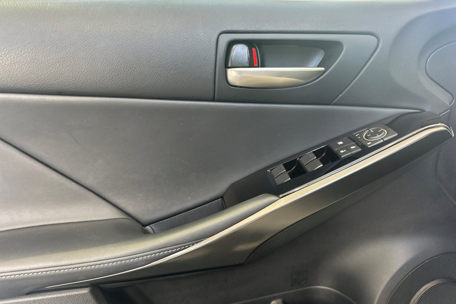 Certified 2023 Lexus IS 300 w/ Comfort Package RWD image 12