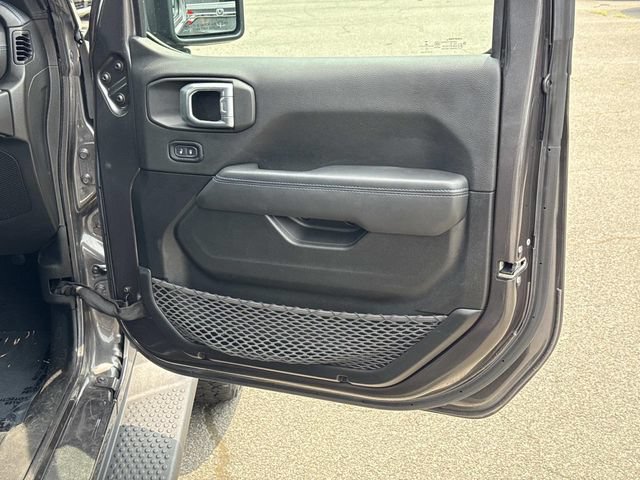Used 2022 Jeep Wrangler Unlimited Rubicon 4xe w/ Cold Weather Group AWD/4WD image 8