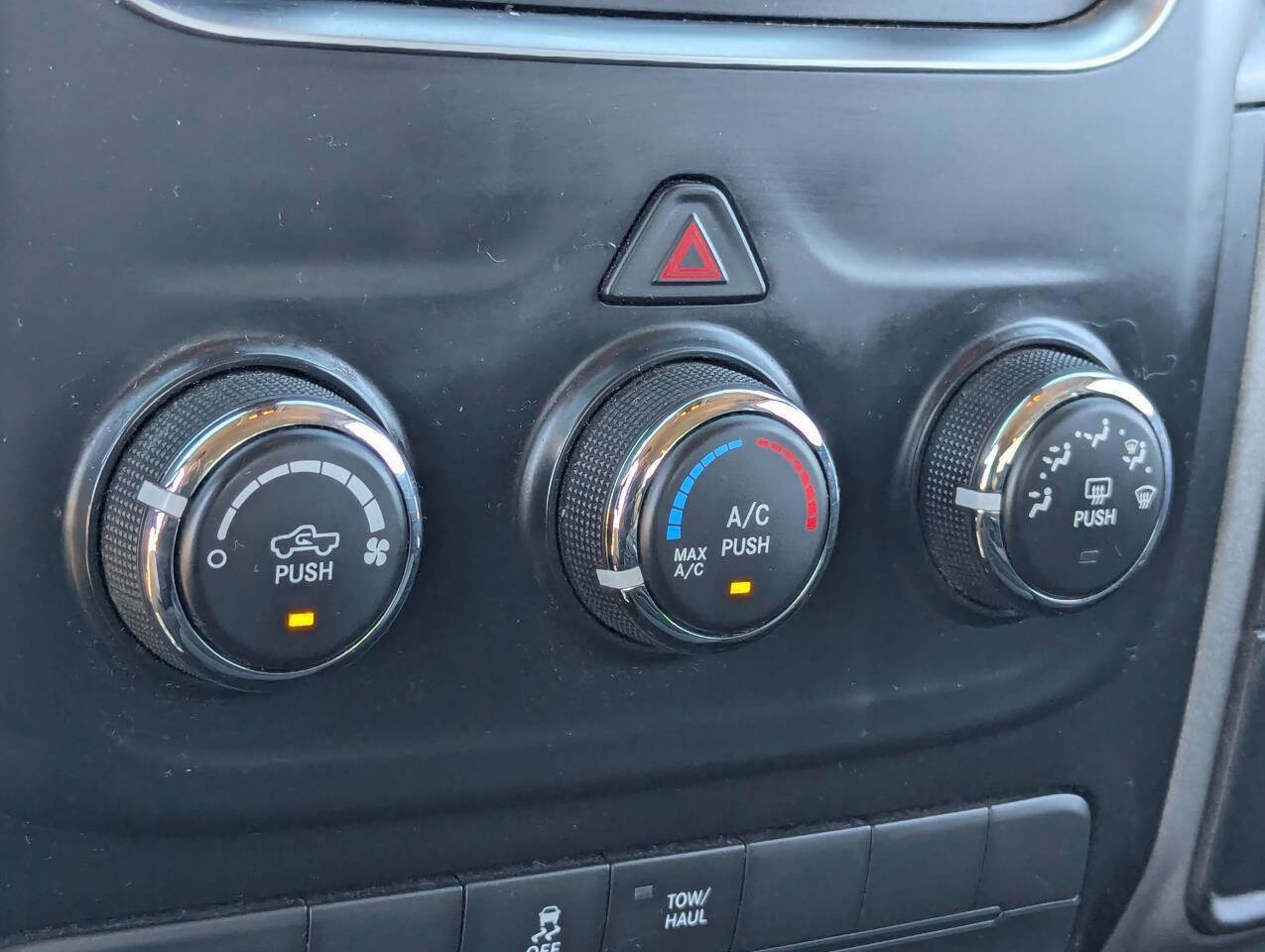 Used 2015 RAM 1500 Express image 29