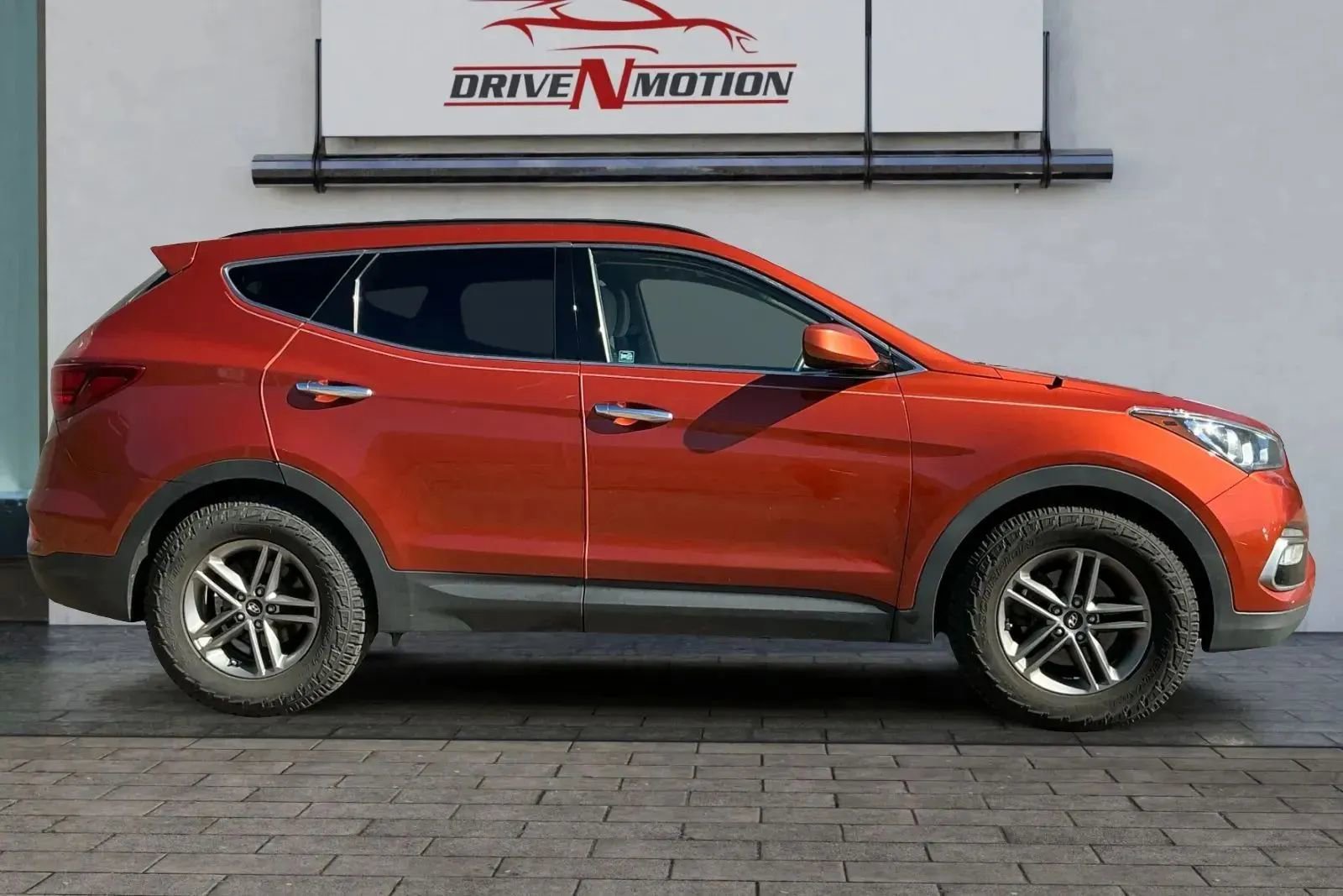 Used 2017 Hyundai Santa Fe Sport image 3