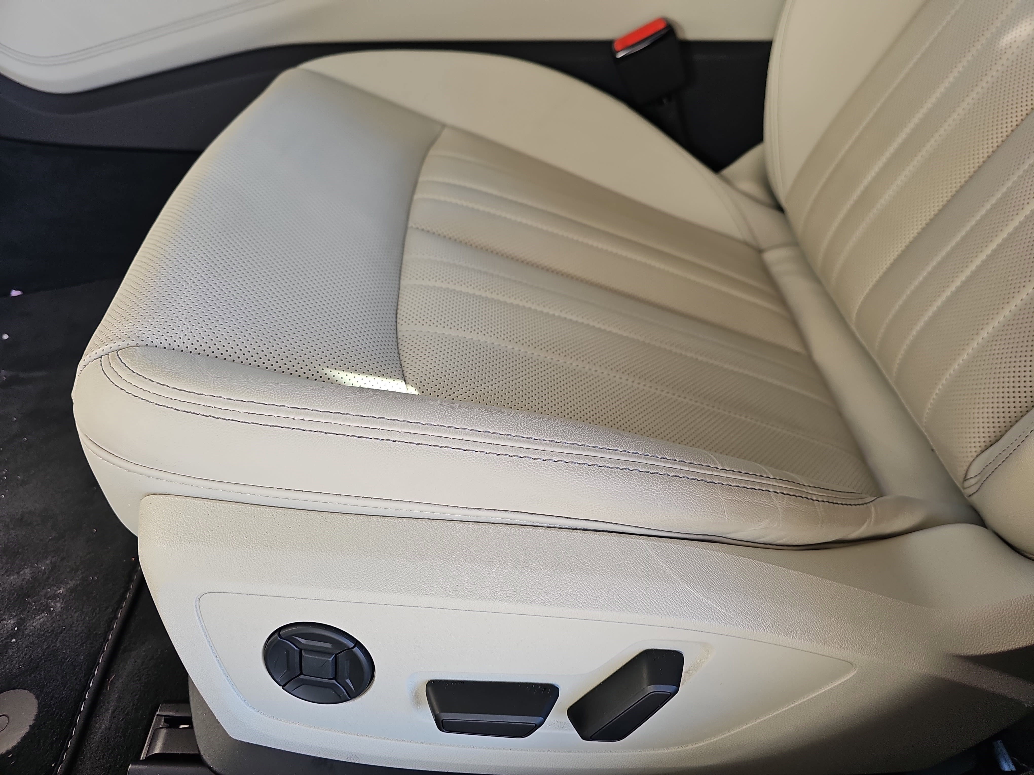 Used 2025 Audi A6 Premium Plus image 30