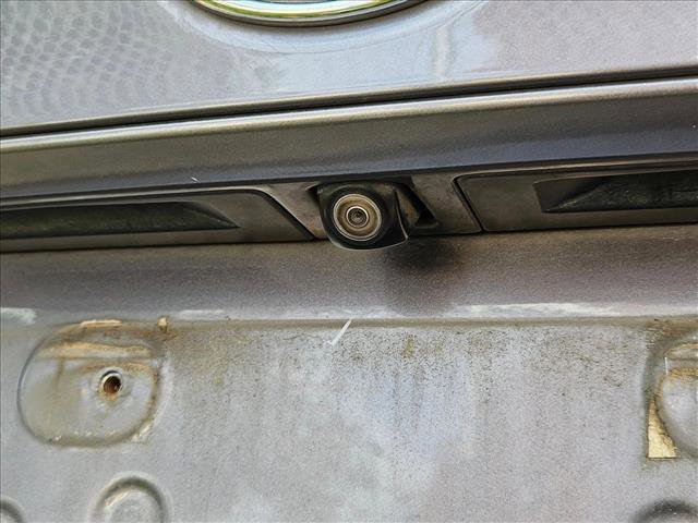 Used 2016 Lexus IS 200t image 10