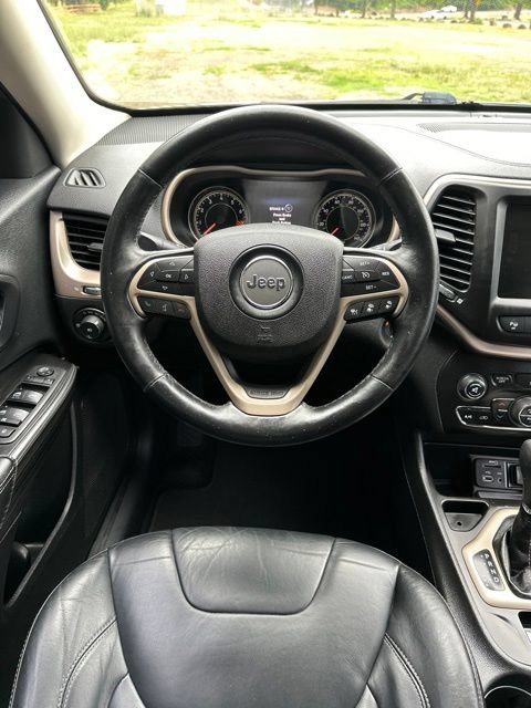 Used 2014 Jeep Cherokee Limited w/ Technology Group FWD image 26