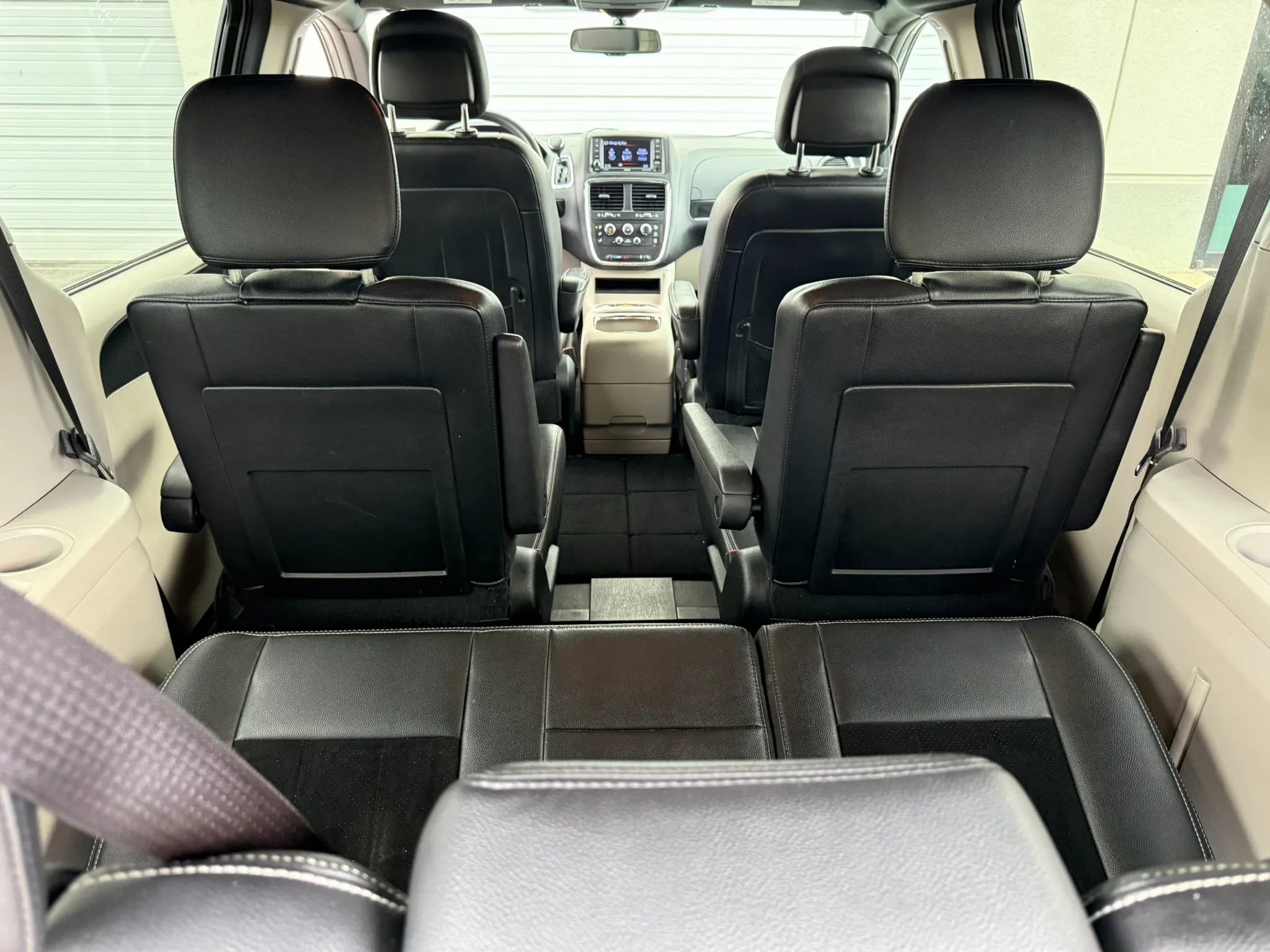 Used 2018 Dodge Grand Caravan SXT FWD image 30