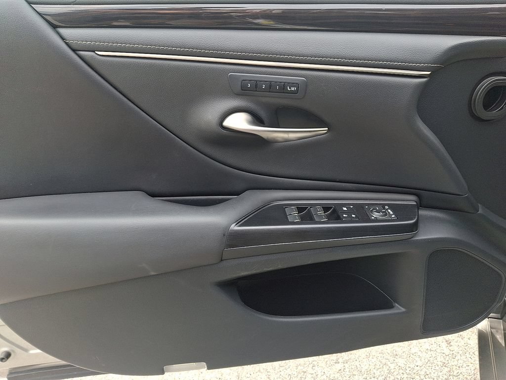 Used 2021 Lexus ES 350 w/ Premium Package FWD image 12