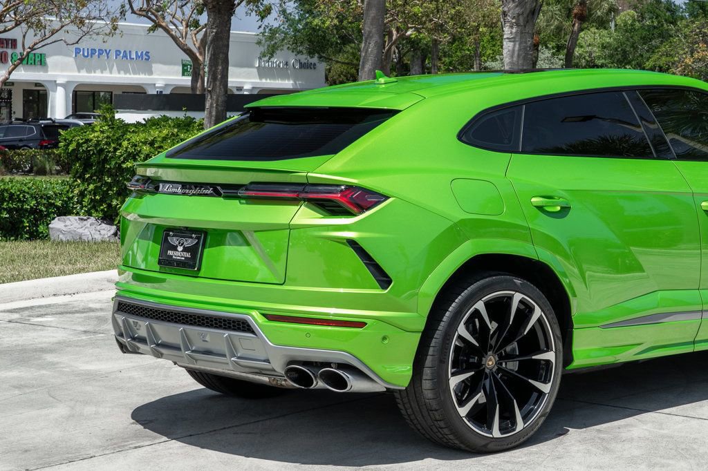 Used 2022 Lamborghini Urus AWD/4WD image 7