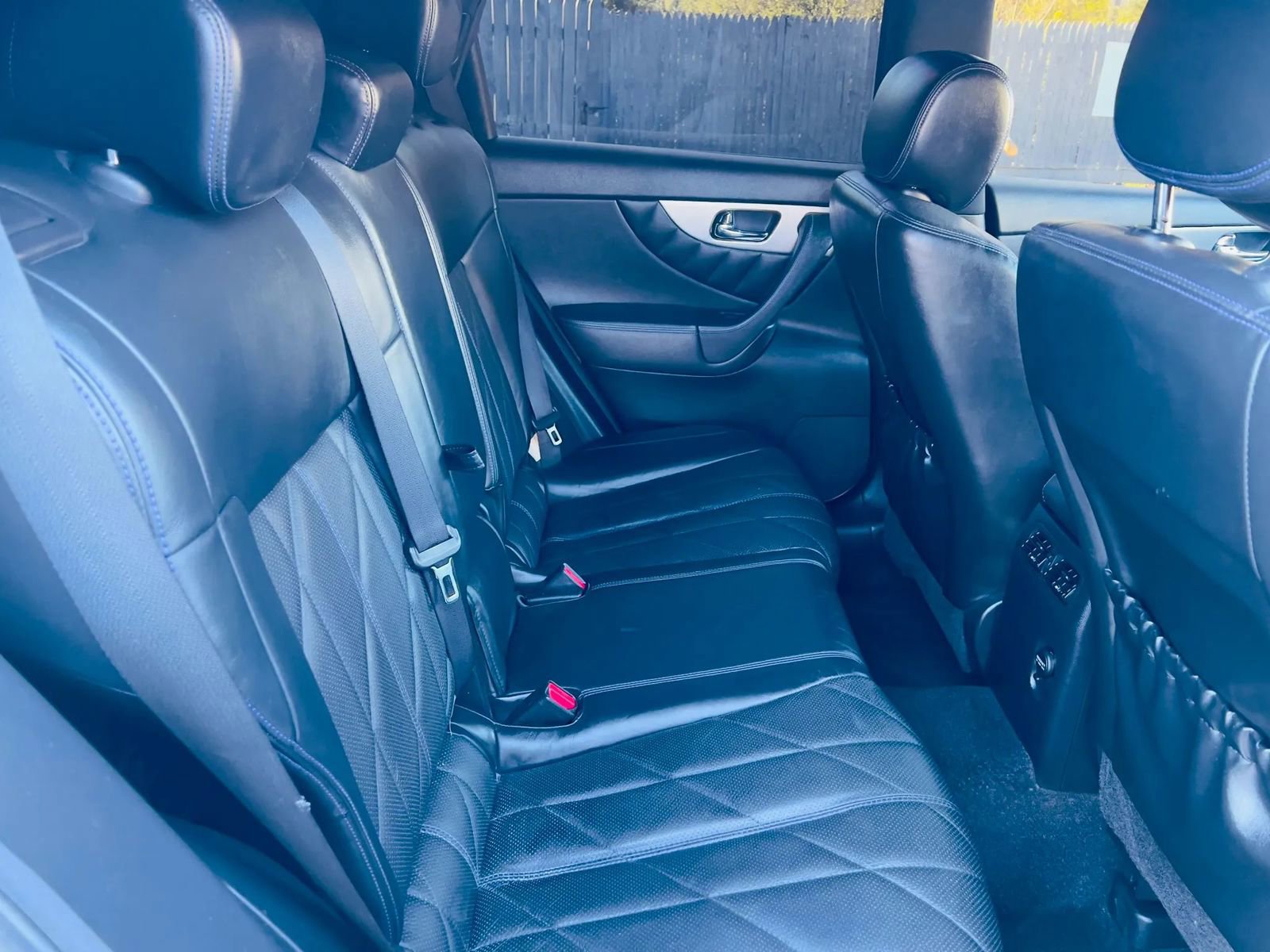 Used 2015 INFINITI QX70 3.7 image 24